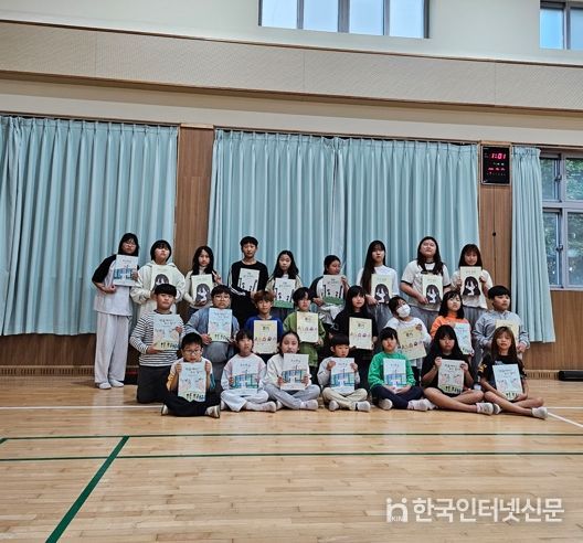 김제에서는 모두 다 작가