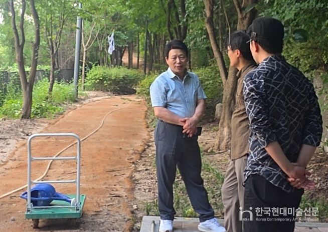 삼각산동 시설녹지 및 마루쉼터 현장 방문한 노윤상 의원