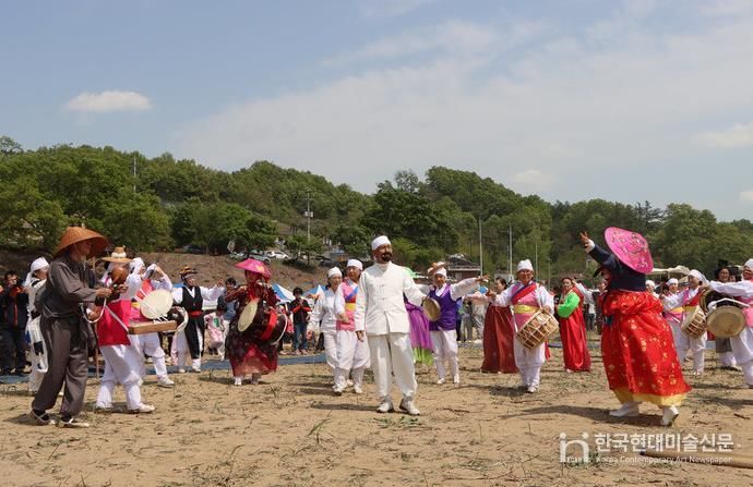 충주시 '목계나루 뱃소리' 택견과 함께 울려 퍼진다!
