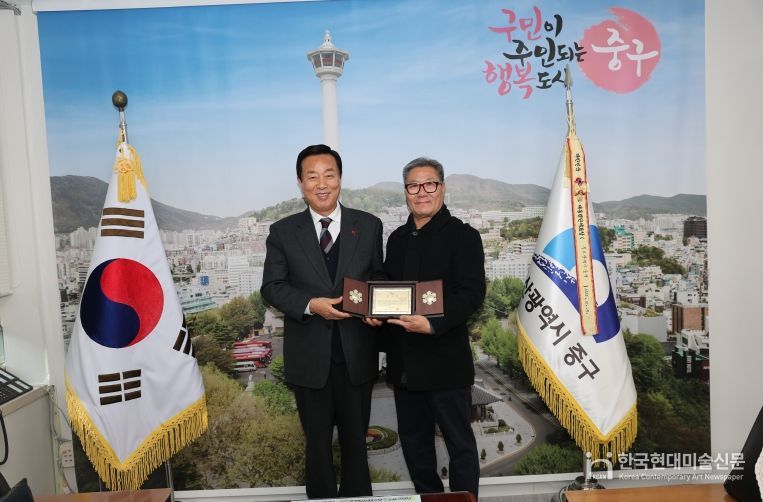 부산 중구, (사)중구전통시장연합회 三多사업 추진 감사패 수여 및 이웃돕기 성품 기탁식 개최