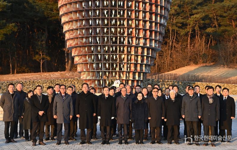 김태흠 지사, 병오년 맞아 신년 참배