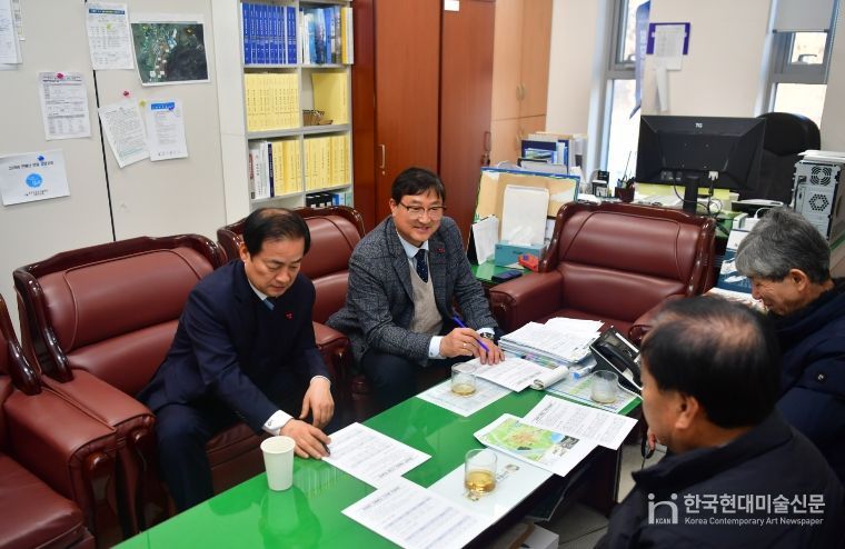 완주군의회 김규성, 서남용 의원, 분뇨 수거비 인상 관련 간담회