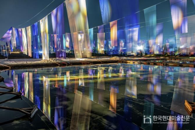 갯골축제 공연무대가 펼쳐지는 염전 모습