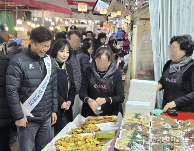 원미부흥시장에서 장을 보며 지역 소비 동향을 점검했다.