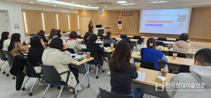 학교로 찾아가 상담 사례 공유, 상담 실행 모델링 제시 등 컨설팅