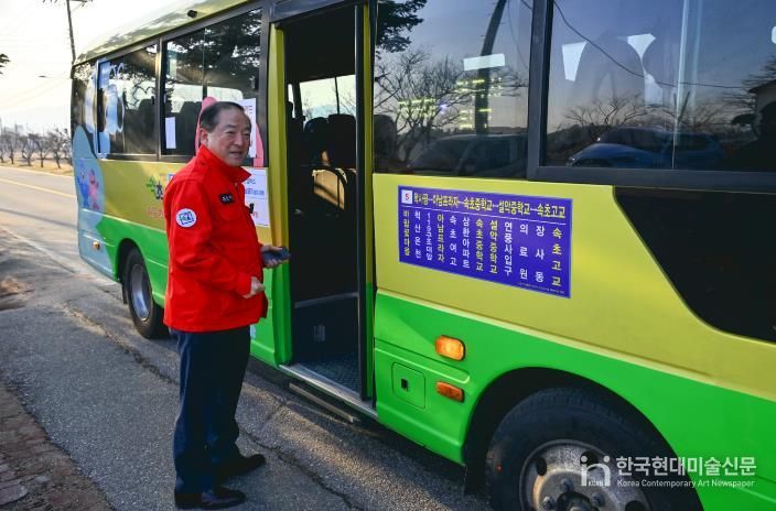 3월 19일 5번 버스 둘러보는 이병선 시장