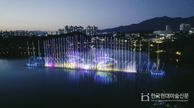 충주 호암지 음악분수, 봄밤 수놓는 야경 명소로 31일 개장