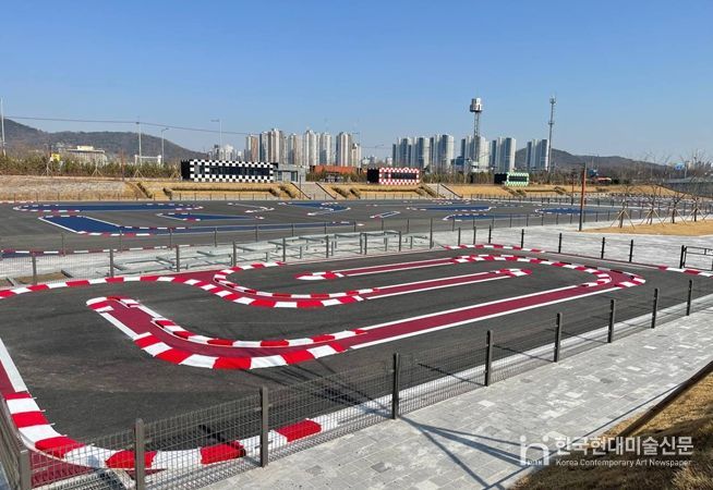 달빛공원(송도동 25 일원)에 조성된 RC스포츠 경기장 전경